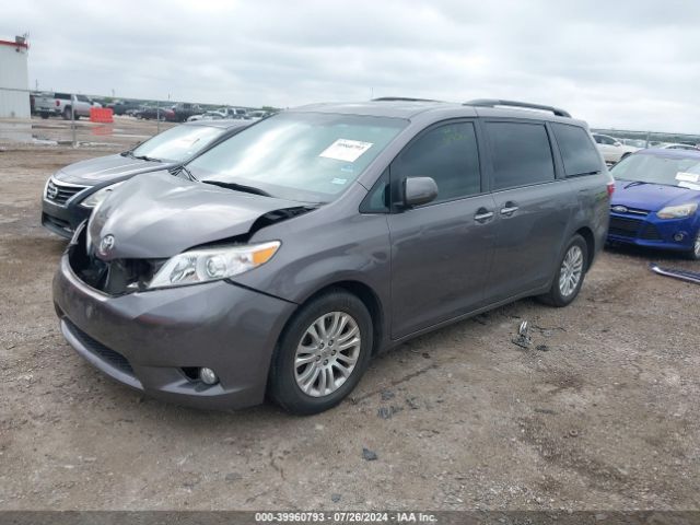 5TDYK3DC6FS675344 Toyota Sienna Xle Premium 8 Passenger