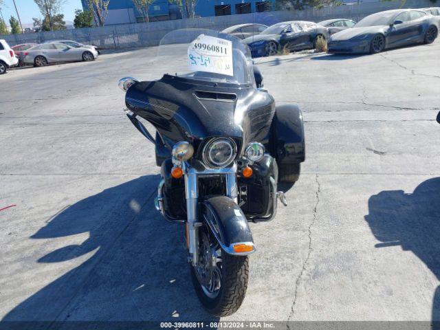 2017 HARLEY-DAVIDSON FLHTCUTG 1HD1MAD11HB860859 Photo 4
