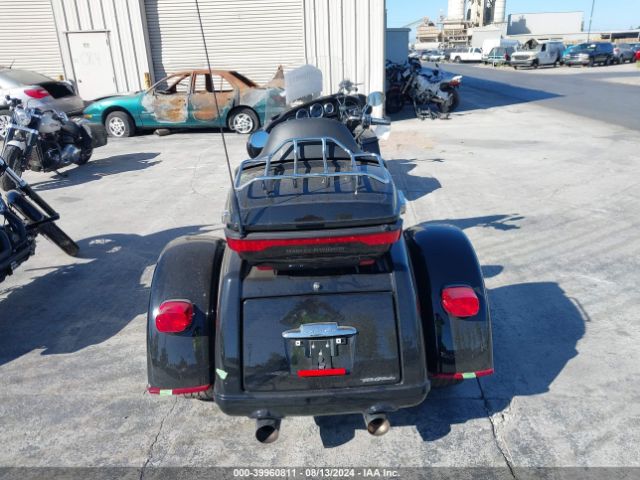 2017 HARLEY-DAVIDSON FLHTCUTG 1HD1MAD11HB860859 Photo 5