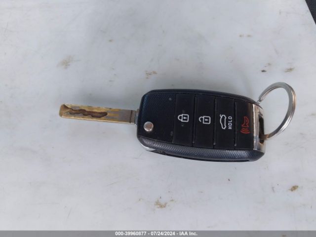 5XXGT4L3XGG071749 KIA Optima Lx