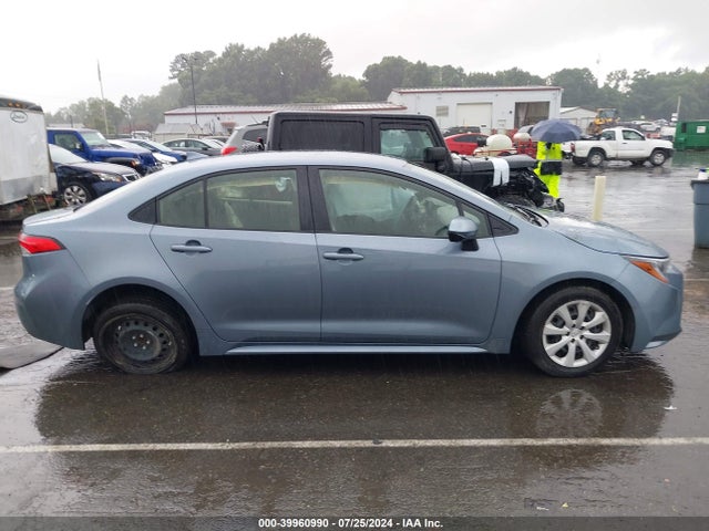 Toyota COROLLA LE 2022 JTDEPMAE2NJ223337 Image 14
