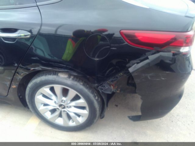 5XXGT4L32JG245188 KIA Optima S