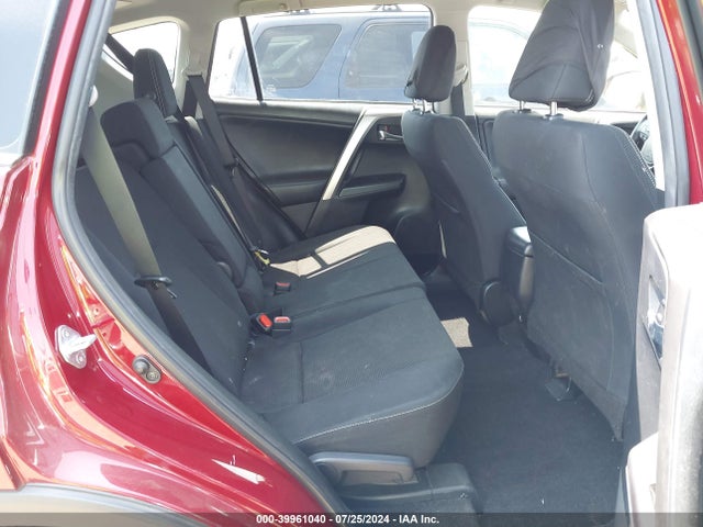 Toyota Rav4 Xle 2018 JTMWFREV7JD110703 Image 8