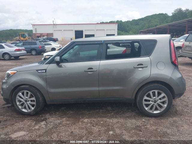KIA SOUL + 2019 KNDJP3A55K7631204 Image 14