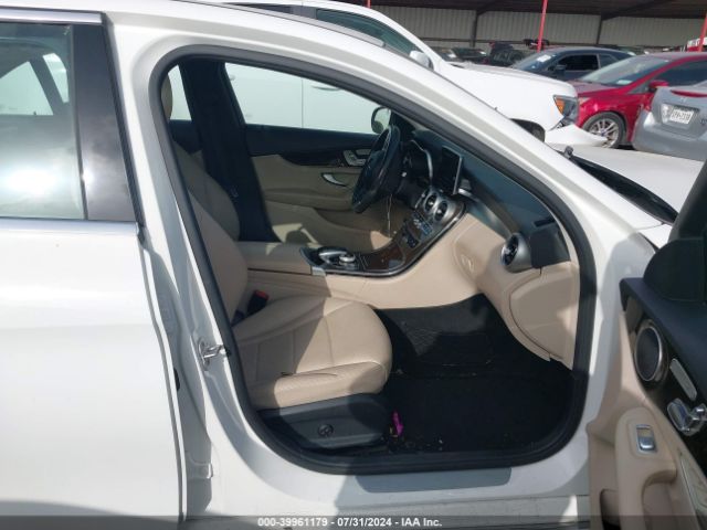 55SWF4KB1GU101475 Mercedes-Benz C 300 4matic/luxury 4matic/sport 4matic