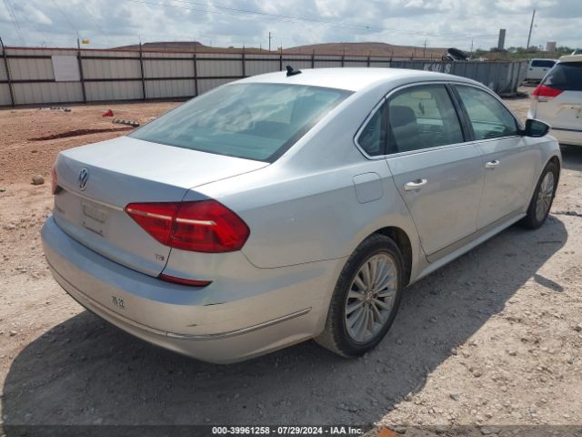1VWBT7A39GC059958 Volkswagen Passat 1.8t Se
