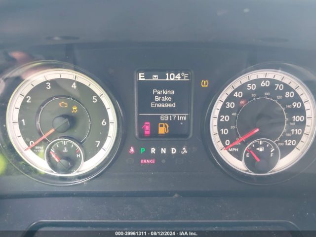 1C6RR7FT5HS608336 RAM 1500 Express Quad Cab 4x4 6'4 Box