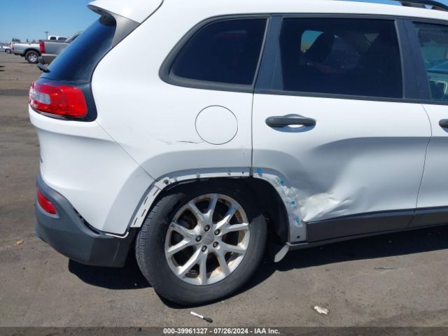 1C4PJLAB1GW258046 Jeep Cherokee Sport