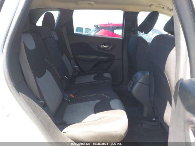 1C4PJLAB1GW258046 Jeep Cherokee Sport