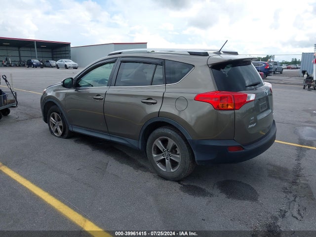 Toyota Rav4 Xle 2015 JTMRFREV0FD125130 Image 3