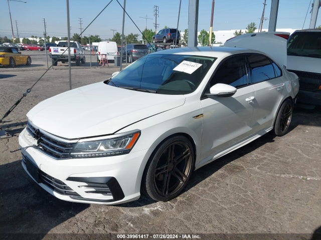 1VWAA7A33JC001515 Volkswagen Passat 2.0t R-line/2.0t S