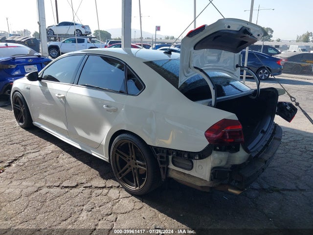 1VWAA7A33JC001515 Volkswagen Passat 2.0t R-line/2.0t S