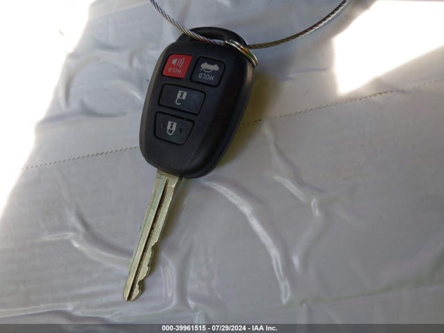 Toyota COROLLA LE 2018 2T1BURHEXJC079721 Image 11