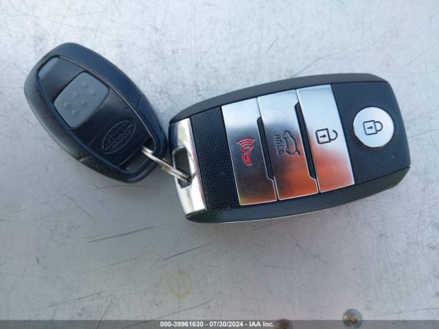 5XYPKDA18GG128062 KIA Sorento 2.0t Sxl