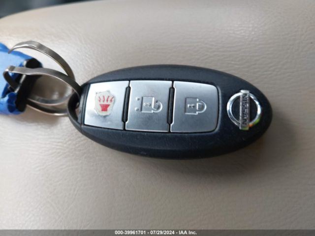 KNMAT2MT2FP586373 Nissan ROGUE SV
