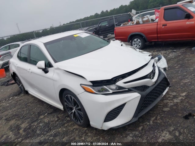 2018 4T1B11HK2JU073622 main image