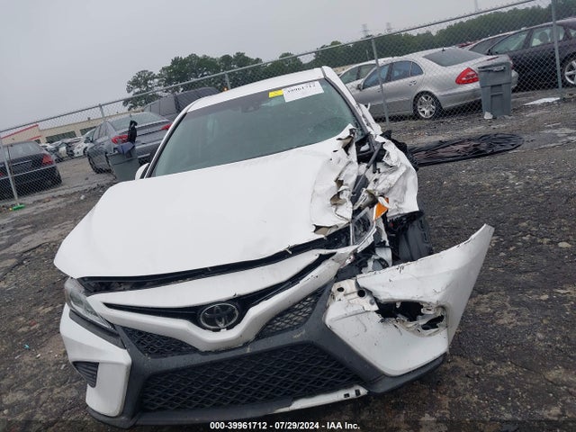 Toyota CAMRY SE 2018 4T1B11HK2JU073622 Image 12