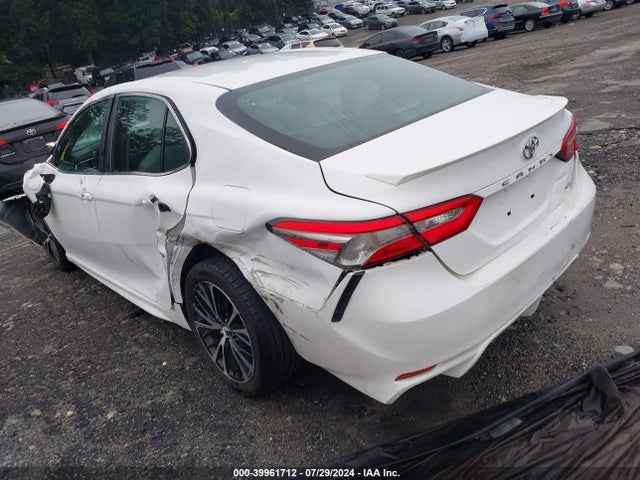 Toyota CAMRY SE 2018 4T1B11HK2JU073622 Image 3
