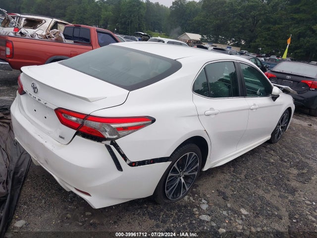 Toyota CAMRY SE 2018 4T1B11HK2JU073622 Image 4