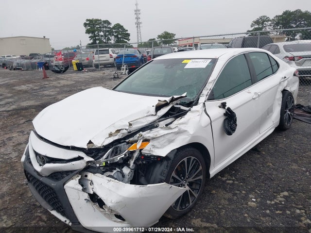 Toyota CAMRY SE 2018 4T1B11HK2JU073622 Image 6