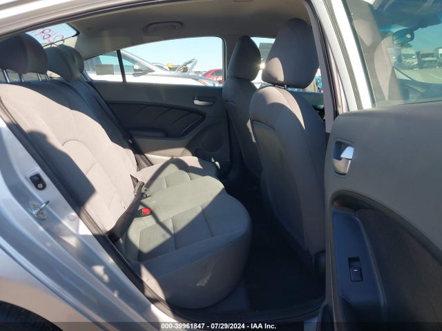 KIA FORTE LX 2017 3KPFK4A74HE075200 Image 8