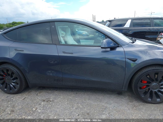 7SAYGDEF0NF444364 Tesla Model Y Performance Dual Motor All-wheel Drive