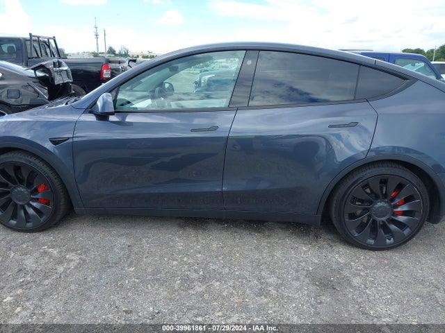 7SAYGDEF0NF444364 Tesla Model Y Performance Dual Motor All-wheel Drive