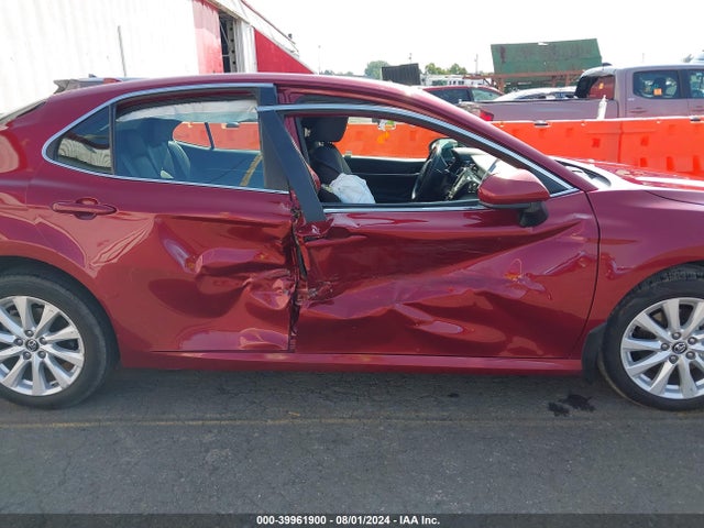 Toyota CAMRY LE 2019 4T1B11HK3KU732938 Image 6