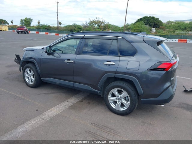 Toyota Rav4 Xle 2020 JTMW1RFV6LJ020458 Image 3