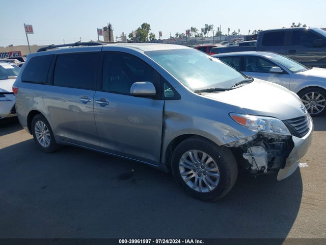 Toyota Sienna Xle 8 Passenger 2017 5TDYZ3DC7HS768050 Image 13