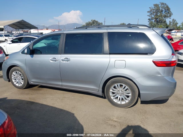Toyota Sienna Xle 8 Passenger 2017 5TDYZ3DC7HS768050 Image 14
