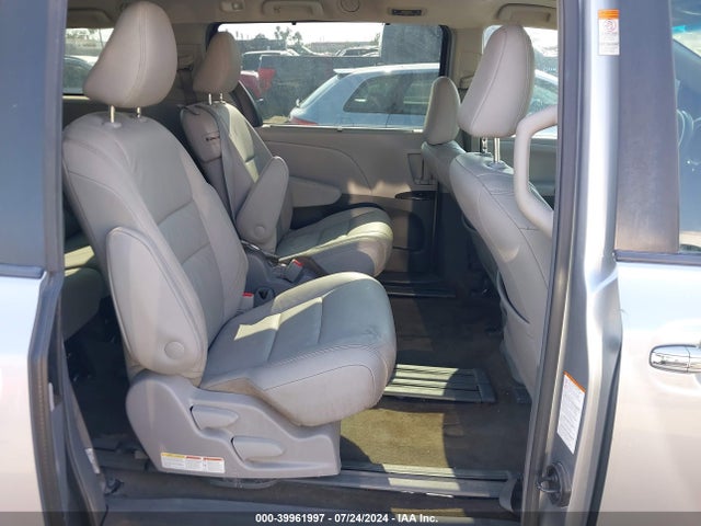 Toyota Sienna Xle 8 Passenger 2017 5TDYZ3DC7HS768050 Image 8