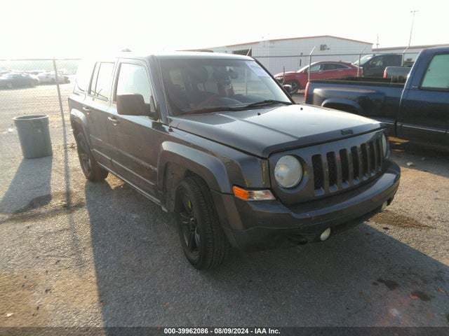 2014 1C4NJPBAXED894297 main image