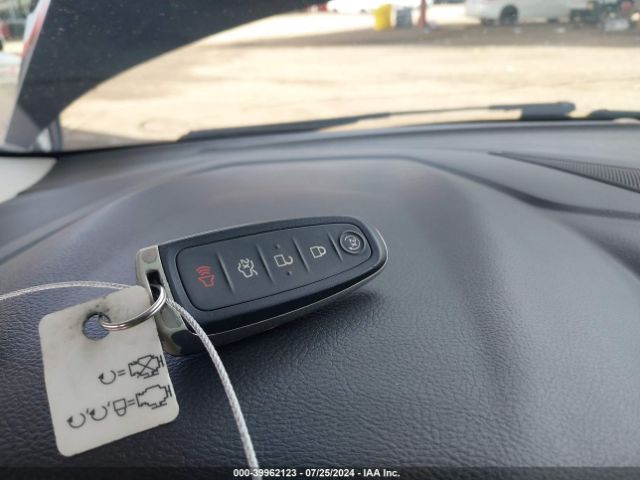 1FADP3N26HL212040 Ford Focus Titanium