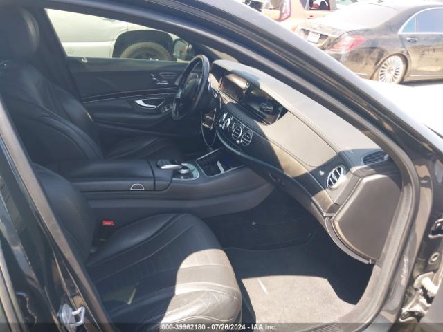 WDDUG8CB8GA232087 Mercedes-Benz S 550