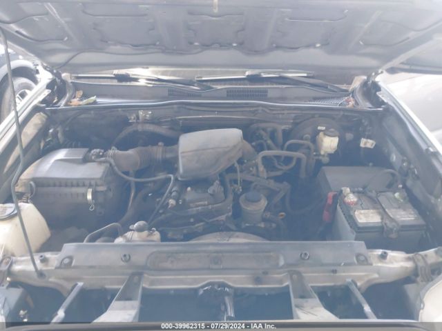 5TFRX5GN6HX091165 Toyota Tacoma Sr