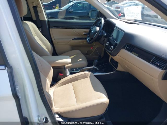 JA4AD3A35JZ009271 Mitsubishi Outlander Sel