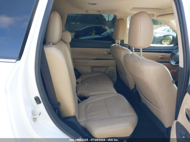 JA4AD3A35JZ009271 Mitsubishi Outlander Sel