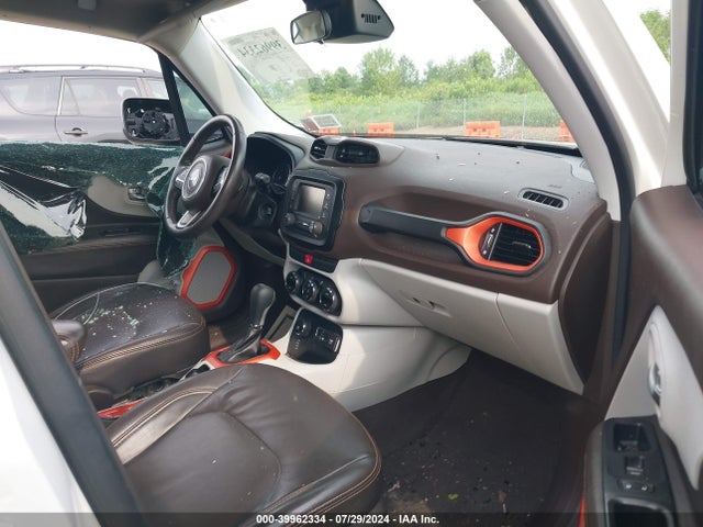 ZACCJBBT0FPB54894 Jeep Renegade Latitude