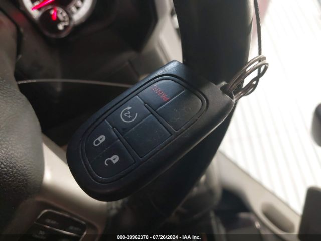 1C6RR7VM9JS258290 RAM 1500 Laramie