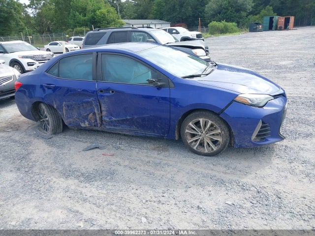 Toyota COROLLA SE 2018 5YFBURHE4JP771778 main image