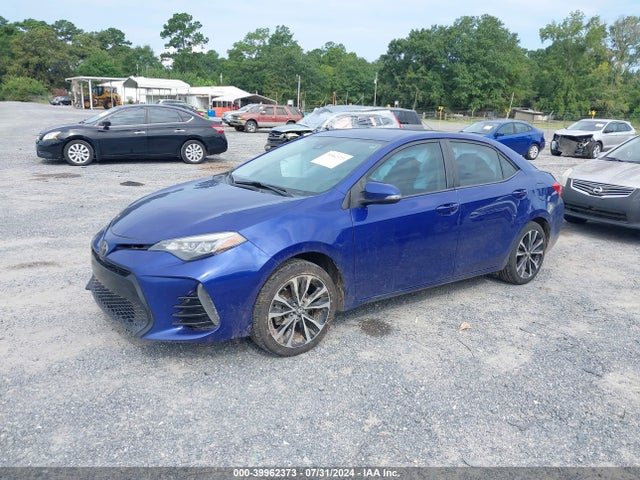 Toyota COROLLA SE 2018 5YFBURHE4JP771778 Image 2