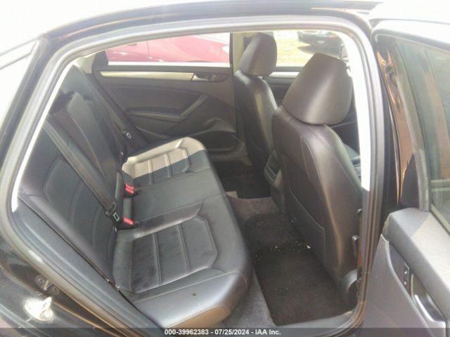1VWAT7A37FC081600 Volkswagen Passat 1.8t Wolfsburg Edition
