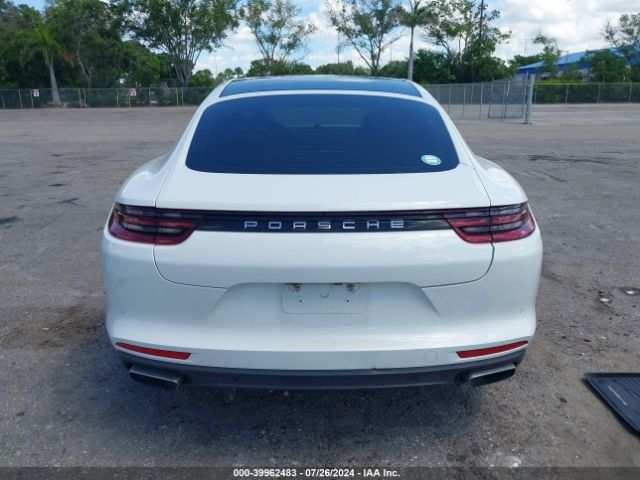 WP0AA2A75JL119123 Porsche PANAMERA 4