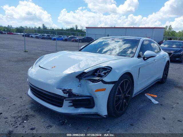 WP0AA2A75JL119123 Porsche PANAMERA 4