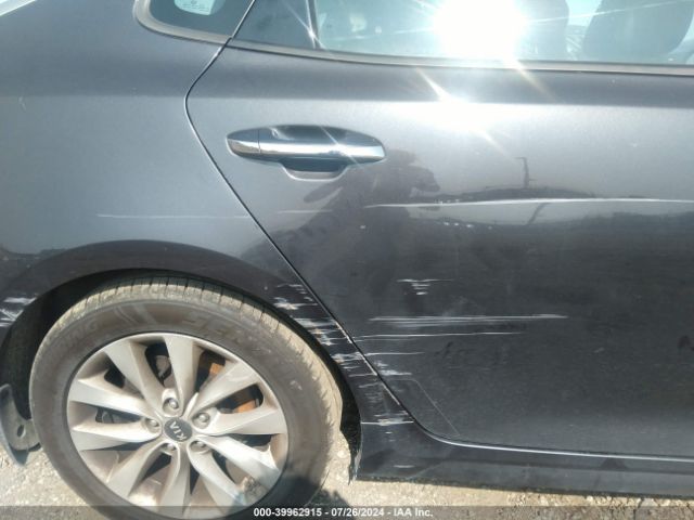 5XXGT4L30JG247814 KIA Optima S