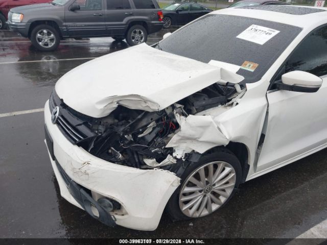 3VWL17AJ2EM390255 Volkswagen Jetta 1.8t Sel