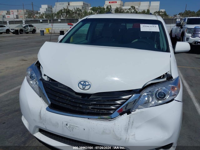 Toyota Sienna Le V6 8 Passenger 2014 5TDKK3DCXES454141 Image 6
