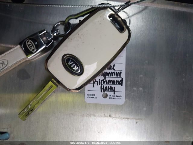 KNDJP3A50H7477820 KIA SOUL +