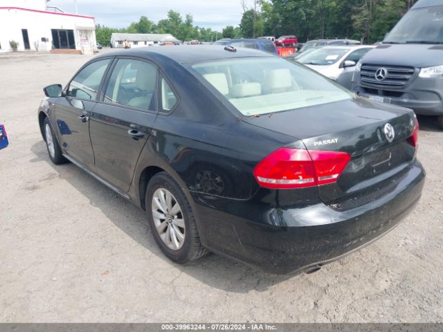 1VWAT7A33EC113389 Volkswagen Passat 1.8t Wolfsburg Edition
